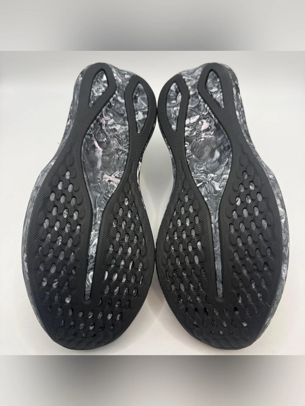 ASICS Novablast 5 Women’s 8.5 Black Gray Running Shoes FF Blast+ 1012B675